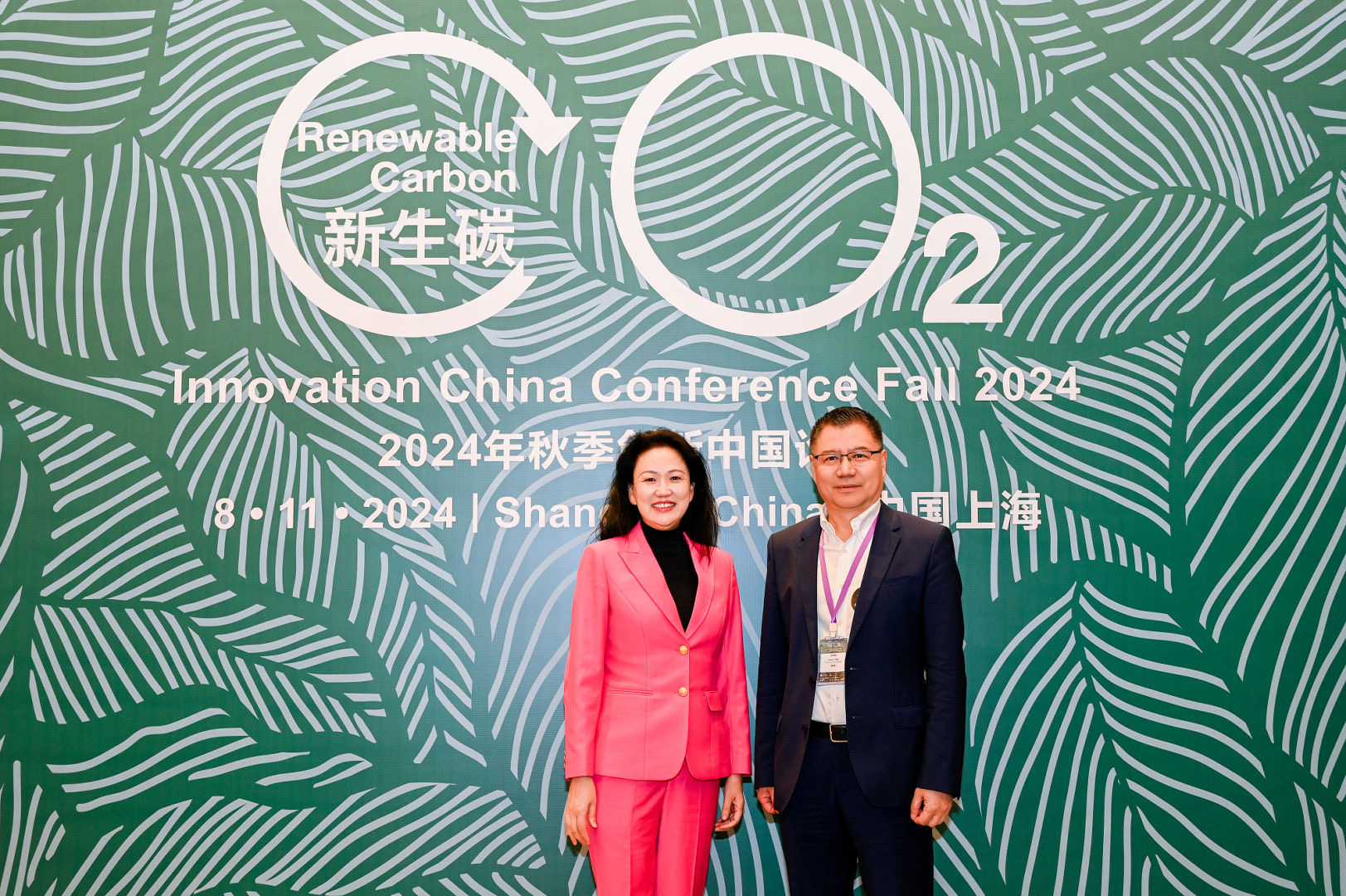 Dr Min Zhou and James Xi from Phoenix Contact