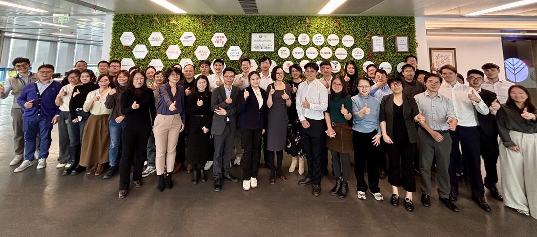 MANN+HUMMEL open innovation workshop group photo at the CM Venture Capital office