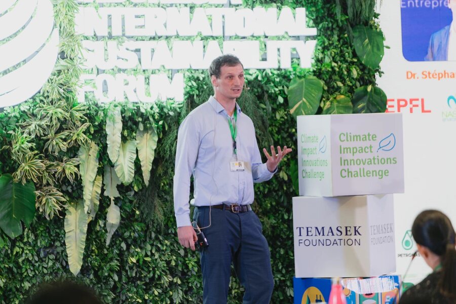 Stéphane Vernède presenting at the Climate Impact Innovations Challenge